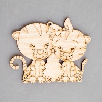 Фигурка-подвес плоская из фанеры "Тигрята с новогодней ёлочкой"