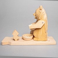 Богородская игрушка  "Медведь за столом"