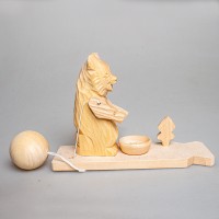 Богородская игрушка  "Медведь за столом"