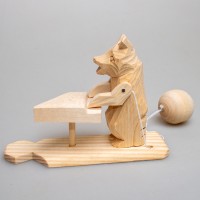 Богородская игрушка  "Медведь-музыкант"