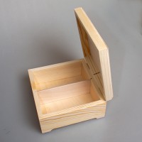 Деревянная шкатулка для рассыпного чая в пакетах на 2 вертикальных отделения