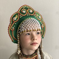 Кокошник "Венец" детский (зеленый с золотисто-красной окантовкой)