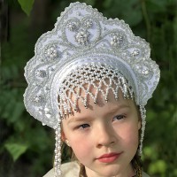 Кокошник "Фантазия" детский (белый с серебристой окантовкой)